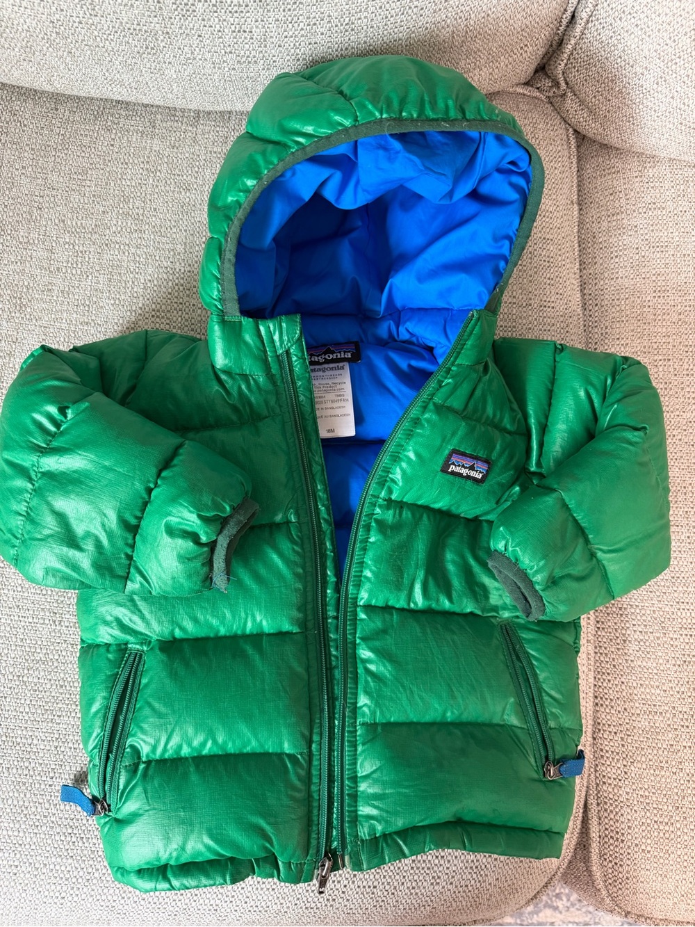 18m Patagonia Kids Bright Green Hooded Puffer Jacket with Blue Lining